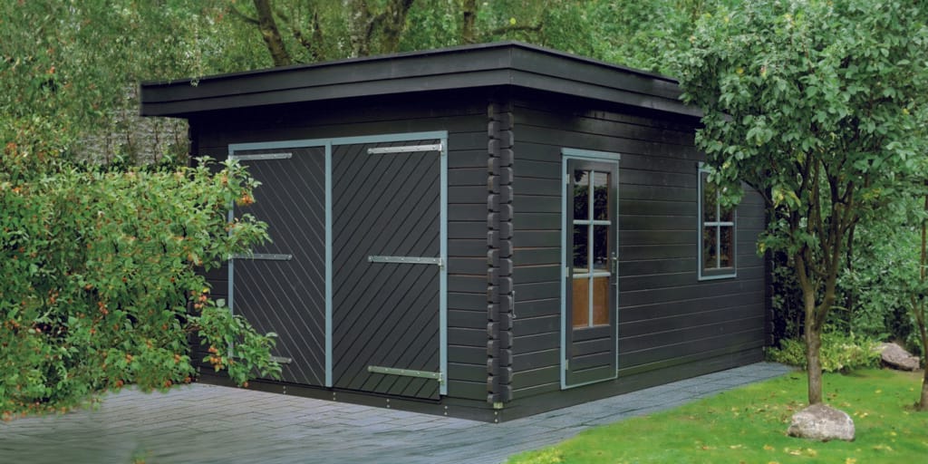 garage volledig zwart geverfd